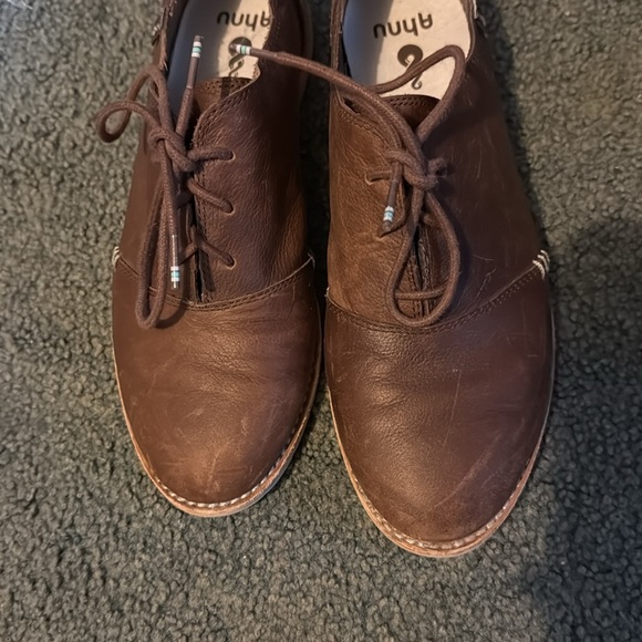 Ahnu Brown Leather Shoes - Picture 4 of 7